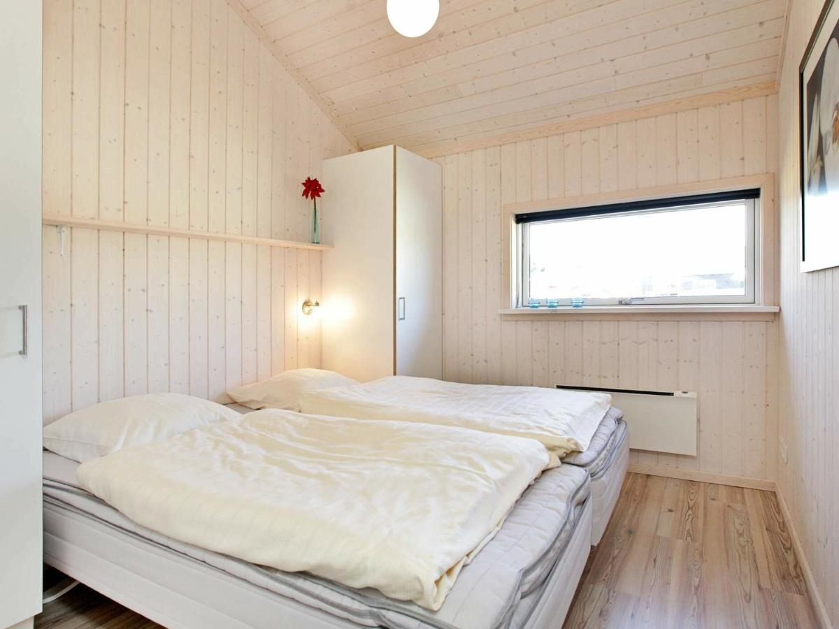Three-Bedroom Holiday Home In Grossenbrode 1 Room photo