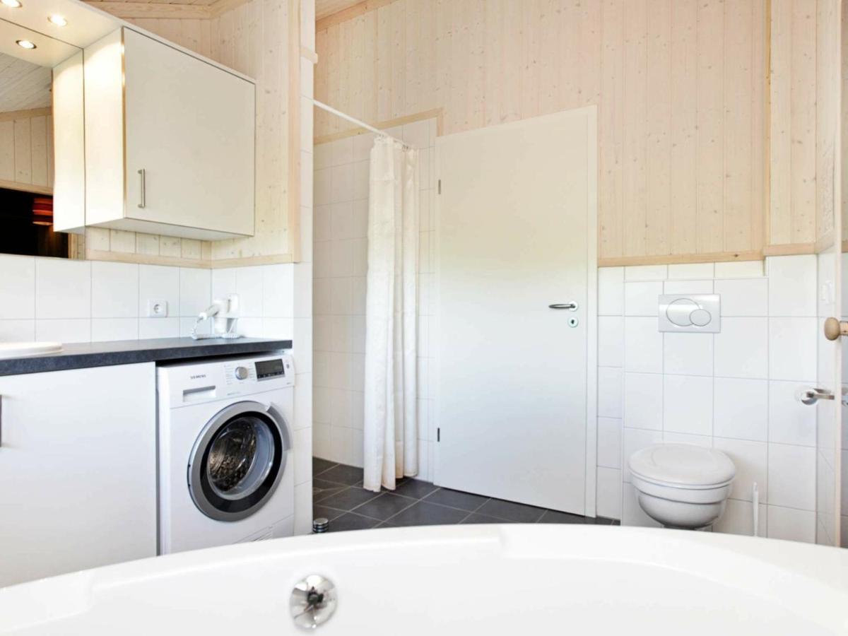 Three-Bedroom Holiday Home In Grossenbrode 1 Room photo